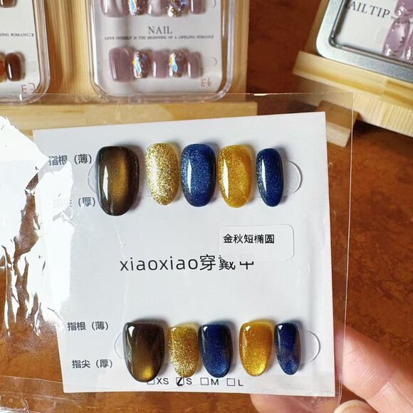 Handmade Press-On Nails - Picture 13 of 16